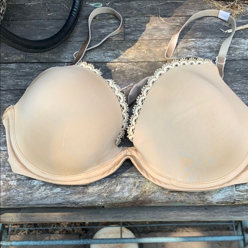 Calvin Klein Cream T-Shirt Bra Seamless Underwire - Picture 1 of 3